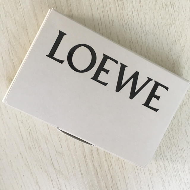 LOEWE(ロエベ)のロエベ オードゥパルファン サンプル コスメ/美容の香水(香水(女性用))の商品写真