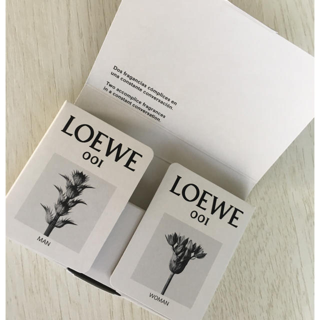 LOEWE(ロエベ)のロエベ オードゥパルファン サンプル コスメ/美容の香水(香水(女性用))の商品写真