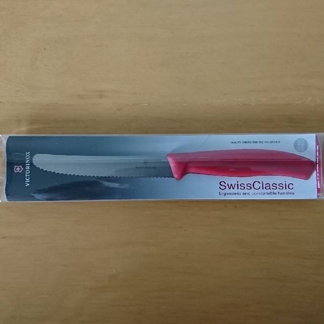 VICTORINOX(ビクトリノックス)のVICTORINOX トマト・ベジタブルナイフ インテリア/住まい/日用品のキッチン/食器(調理道具/製菓道具)の商品写真