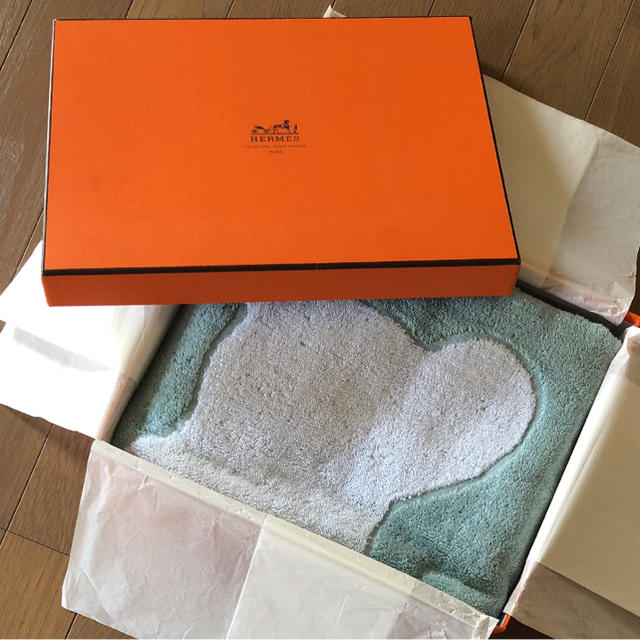 Hermes(エルメス)のまるちゃん様専用  新品未使用 エルメス バスタオル キッズ/ベビー/マタニティの外出/移動用品(その他)の商品写真