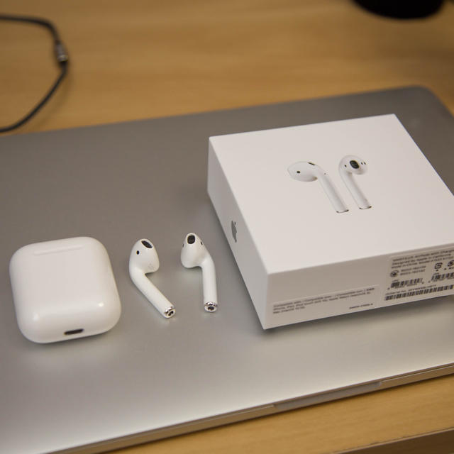 100%新品新品 Apple - AirPods Apple 中古の通販 by ゆき's shop|アップルならラクマ 安い格安