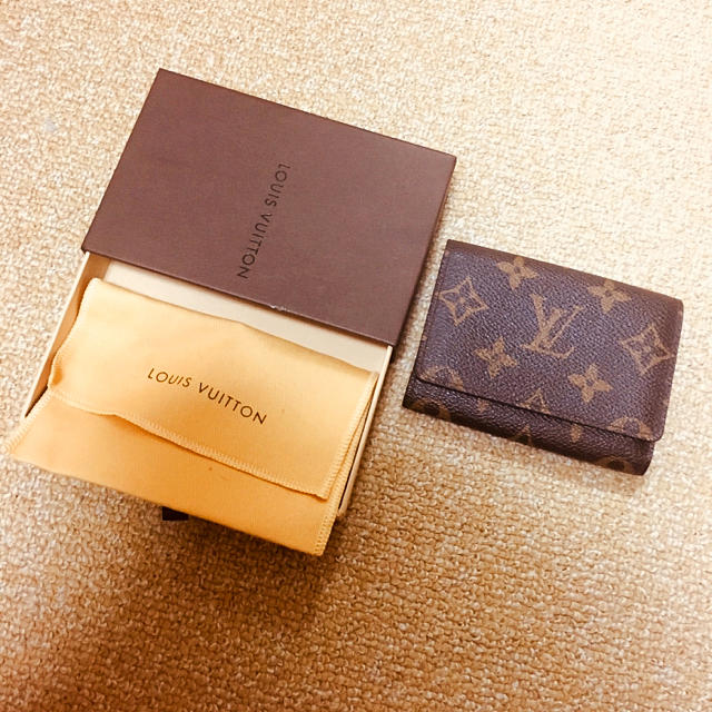 LOUIS VUITTON(ルイヴィトン)のルイヴィトン カード、名刺ケース レディースのファッション小物(名刺入れ/定期入れ)の商品写真