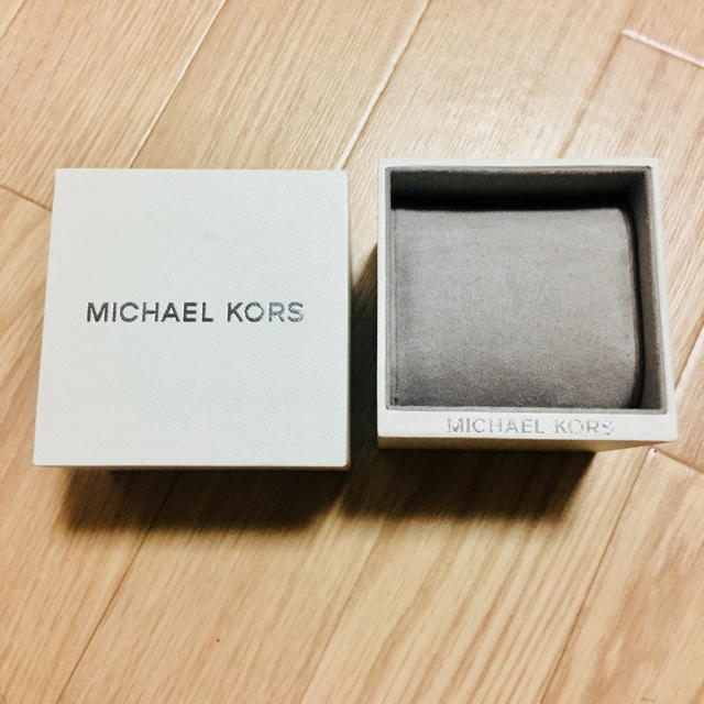 Michael Kors(マイケルコース)の【正規品】Michael Kors 腕時計の箱 レディースのファッション小物(その他)の商品写真
