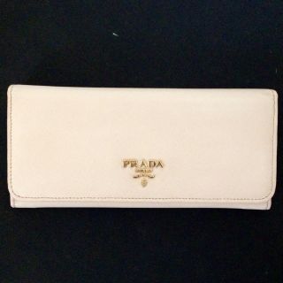 プラダ(PRADA)のプラダの長財布♡ピンクベージュ(財布)