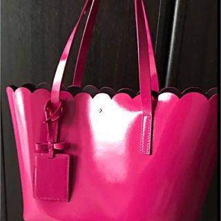 ケイトスペードニューヨーク(kate spade new york)のケイトスペード  ♠️ピンクエナメルトートバック(トートバッグ)