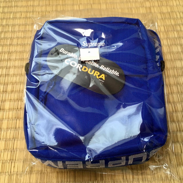 Supreme(シュプリーム)のsupreme shoulder bag royal メンズのバッグ(ショルダーバッグ)の商品写真