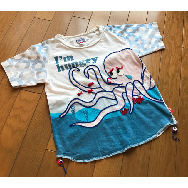 BOOFOOWOO(ブーフーウー)の★ブーフーウー★ブーホームズ★120130タコ半袖Tシャツ★美品★海★ キッズ/ベビー/マタニティのキッズ服男の子用(90cm~)(Tシャツ/カットソー)の商品写真