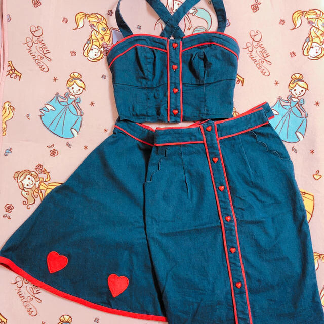 Honey Cinnamon(ハニーシナモン)の♡まめ様専用♡HoneyCinnamonデニムセットアップ(NAVY&RED)♡ レディースのレディース その他(セット/コーデ)の商品写真