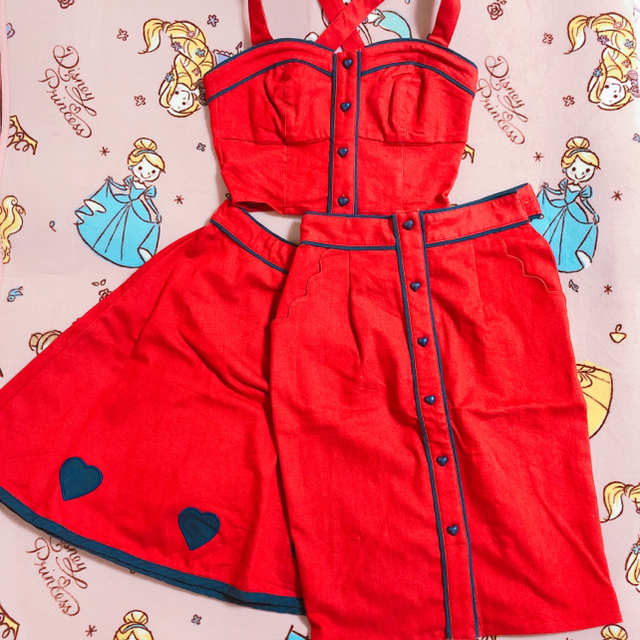 Honey Cinnamon(ハニーシナモン)の♡まめ様専用♡HoneyCinnamonデニムセットアップ(NAVY&RED)♡ レディースのレディース その他(セット/コーデ)の商品写真