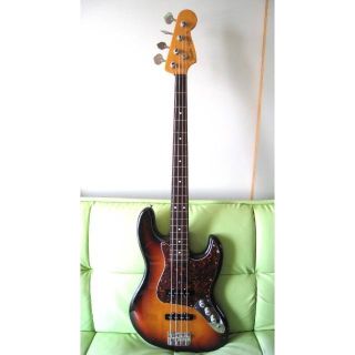 フェンダー(Fender)のFender Japan Jazz Bass JB62 3TS Eシリアル 中古(エレキベース)