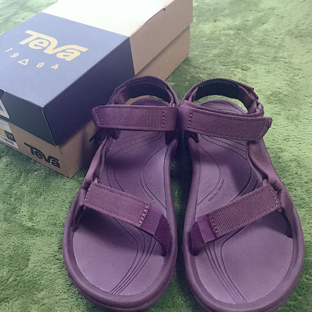 Teva(テバ)の新品未使用 teva  ハリケーン サンダル テバ 23 レディースの靴/シューズ(サンダル)の商品写真