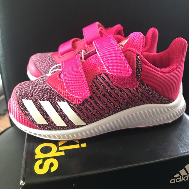 adidas(アディダス)のアディダス  kids 13cm ♡新品未使用 キッズ/ベビー/マタニティのベビー靴/シューズ(~14cm)(その他)の商品写真