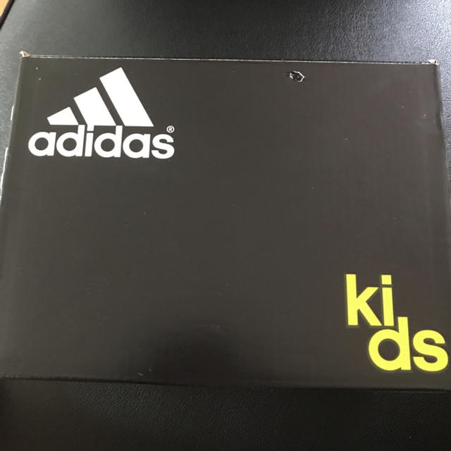 adidas(アディダス)のアディダス  kids 13cm ♡新品未使用 キッズ/ベビー/マタニティのベビー靴/シューズ(~14cm)(その他)の商品写真