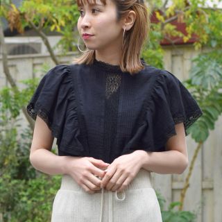 ダブルクローゼット(w closet)のwcloset トップス レース襟フリル袖プルオーバー(シャツ/ブラウス(半袖/袖なし))