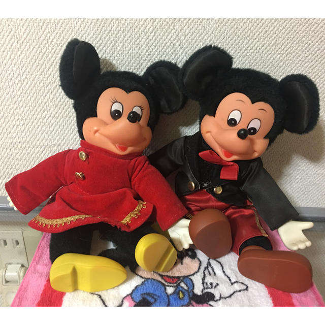 Disney(ディズニー)のディズニーランド☆ミッキー&ミニー レトロぬいぐるみ☆ エンタメ/ホビーのおもちゃ/ぬいぐるみ(ぬいぐるみ)の商品写真