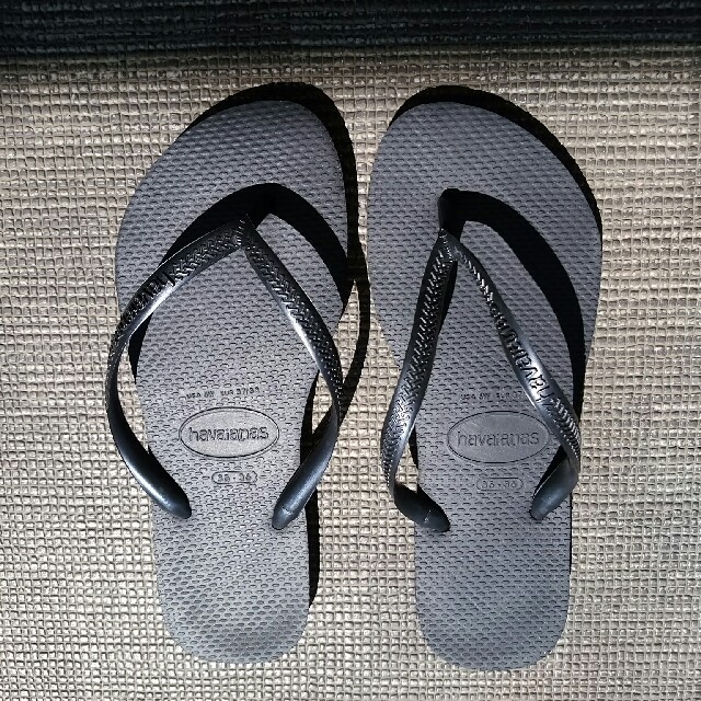 havaianas(ハワイアナス)のハワイアナス スリム ビーチサンダル 黒 レディースの靴/シューズ(ビーチサンダル)の商品写真