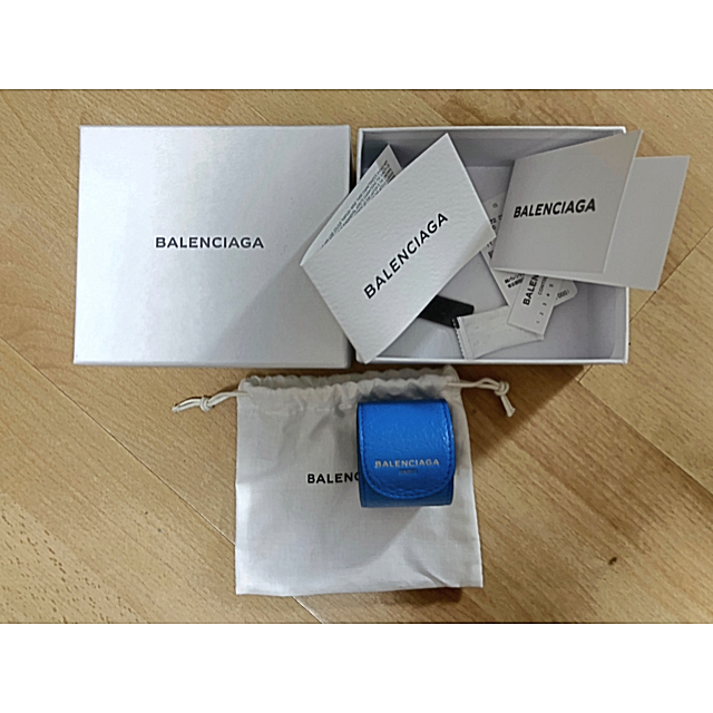 Balenciaga(バレンシアガ)のマクフライ様専用 BALENCIAGA レザーブレスレット メンズのアクセサリー(ブレスレット)の商品写真