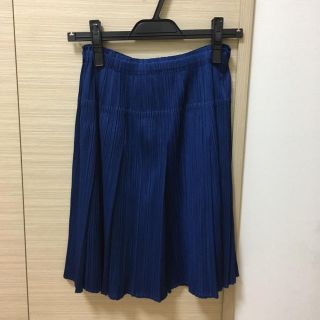 プリーツプリーズイッセイミヤケ(PLEATS PLEASE ISSEY MIYAKE)のPLEATS PLEASE ひざ丈スカート(ひざ丈スカート)