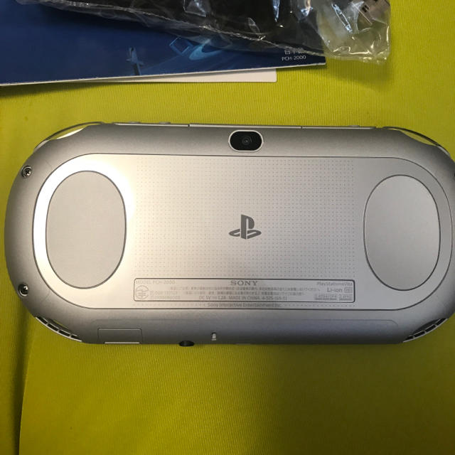 PS VITA シルバー