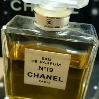 シャネル(CHANEL)のCHANEL  No.19  (香水(女性用))