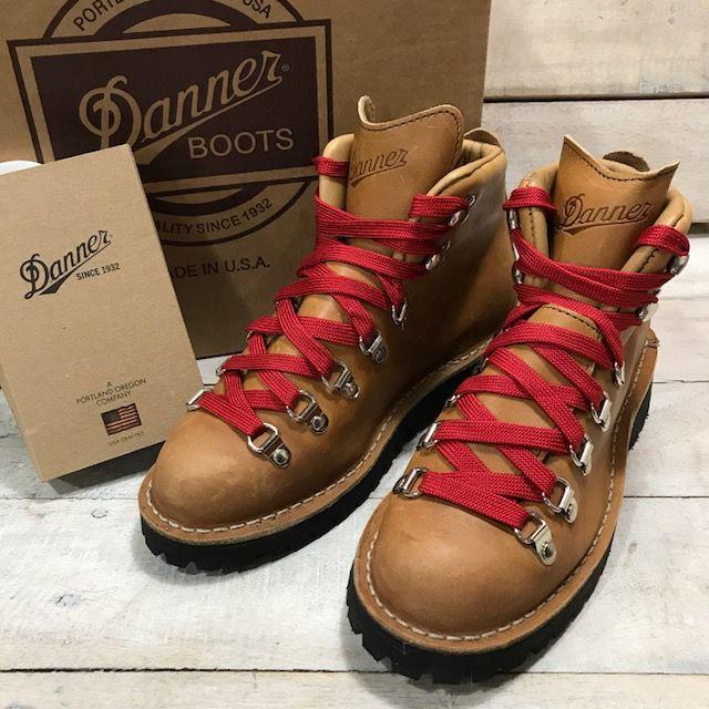 Danner(ダナー)のダナー マウンテンライト カスケード トレッキング ブーツ 新品 170917 レディースの靴/シューズ(ブーツ)の商品写真