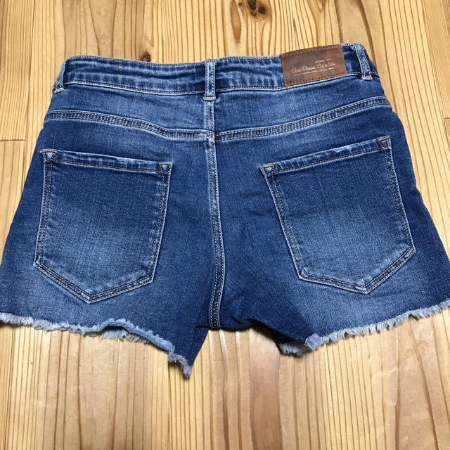 ZARA KIDS(ザラキッズ)のデニムショートパンツ キッズ/ベビー/マタニティのキッズ服女の子用(90cm~)(パンツ/スパッツ)の商品写真