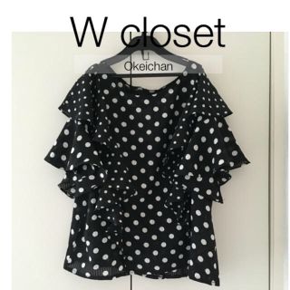 ダブルクローゼット(w closet)のkurumiさん専用☆ドット柄フリル袖ブラウス クロ(シャツ/ブラウス(半袖/袖なし))