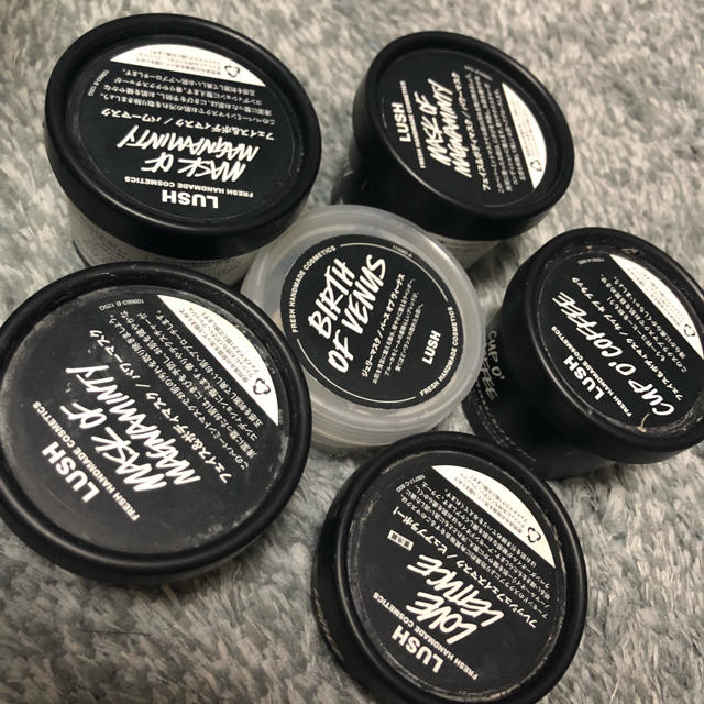 LUSH(ラッシュ)のラッシュ 空容器 6個 コスメ/美容のスキンケア/基礎化粧品(パック/フェイスマスク)の商品写真