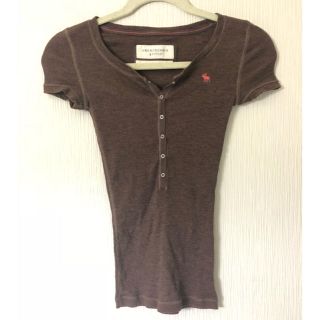 アバクロンビーアンドフィッチ(Abercrombie&Fitch)の［アバクロ］ブラウントップス(Tシャツ(半袖/袖なし))