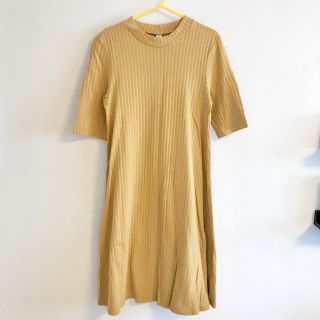 ユニクロ(UNIQLO)の美品！ユニクロ ワンピース(ひざ丈ワンピース)