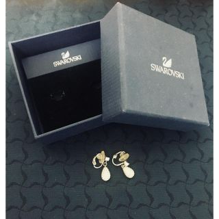 スワロフスキー(SWAROVSKI)のスワロフスキー イヤリング(イヤリング)