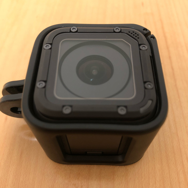 最高の品質の  GoPro Hero 5 Session 4K 本体+リストバンド+三脚+32G