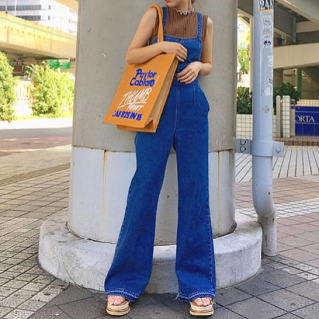 moussy(マウジー)のデニムサロペット、ジャンプスーツ レディースのパンツ(サロペット/オーバーオール)の商品写真