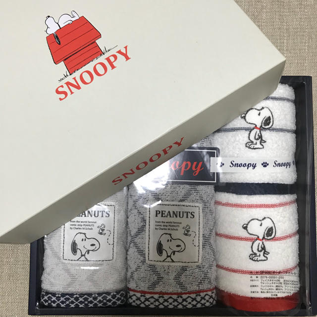 SNOOPY(スヌーピー)のスヌーピー タオルセット インテリア/住まい/日用品の日用品/生活雑貨/旅行(タオル/バス用品)の商品写真