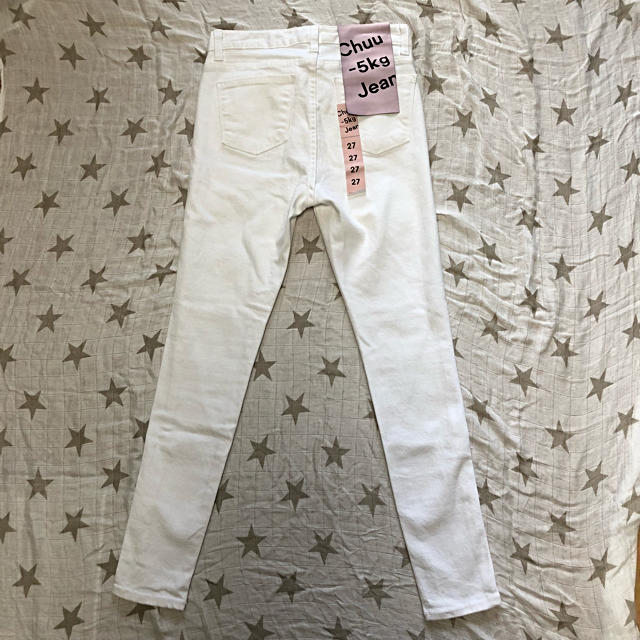 CHU XXX(チュー)の【新品】−5kgジーンズ ホワイト27 春夏用 レディースのパンツ(スキニーパンツ)の商品写真