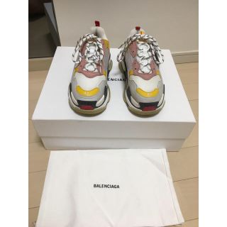 バレンシアガ(Balenciaga)の確実正規品バレンシアガトリプルエストレーナー40ホワイト白ピンクグレー(スニーカー)