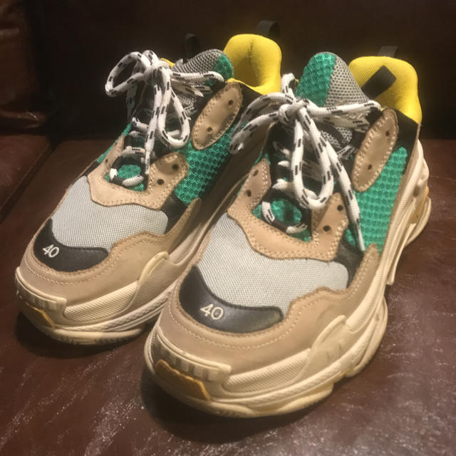 BALENCIAGA Triple S トリプルS-