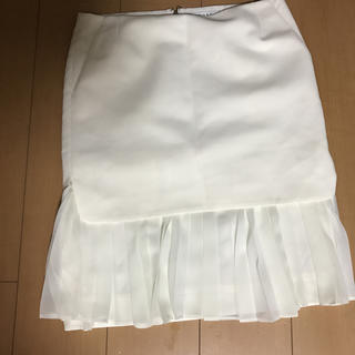 アドーア(ADORE)のアドーア、白スカート美品(ひざ丈スカート)