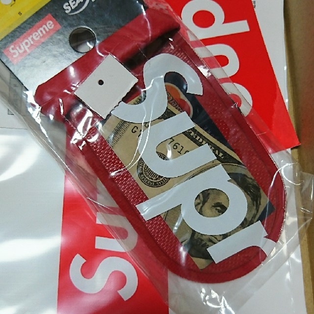 赤Ｓ Supreme See Pouch シュプリーム シーポーチ | hartwellspremium.com