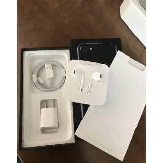 アップル(Apple)のiPhone7 充電器 イヤホン 新品✨✨(ヘッドフォン/イヤフォン)