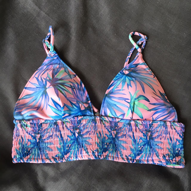 新品 ラスト1品 即発送可能 ALEXIA STAM サイズM 狙い ビキニ 水着 新品 ラスト1品 即発送可能 ALEXIA STAM サイズM 狙い ビキニ 水着