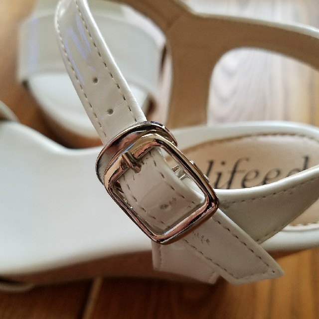 ウエッジソール　サンダル　白　美品 レディースの靴/シューズ(サンダル)の商品写真