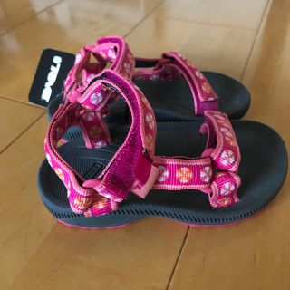 テバ(Teva)のy＊＊mama様専用 Teva 新品 タグ付きサンダル 13cm 13.5cm(サンダル)