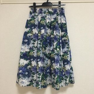 シマムラ(しまむら)の新品☆しまむら 花柄スカート(ひざ丈スカート)