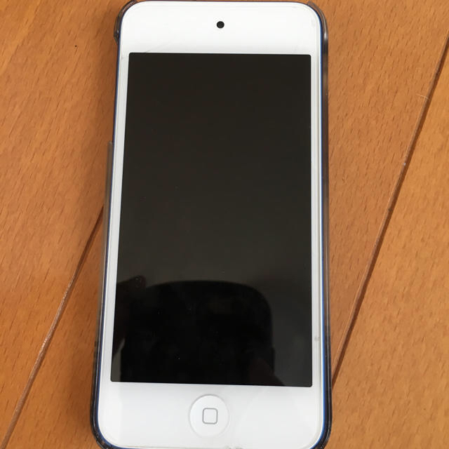 iPod touch(アイポッドタッチ)のiPod touch 64GB 6世代 スマホ/家電/カメラのオーディオ機器(ポータブルプレーヤー)の商品写真