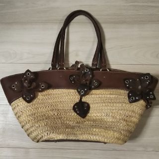 MIU MIU(かごバッグ/ストローバッグ)のフリマアイテム一覧 MIU MIU(かごバッグ/ストローバッグ)のフリマアイテム一覧