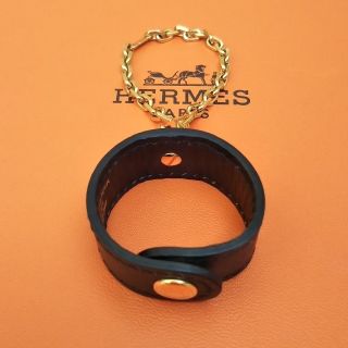 エルメス(Hermes)のエルメス 手袋 グローブホルダー チャーム キーホルダー 黒 ゴールド 美品(その他)