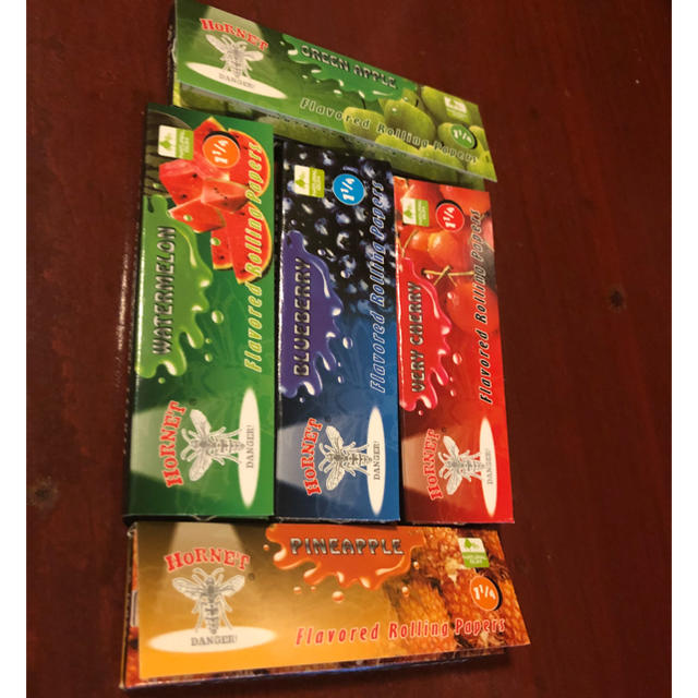 HONET Flavored Rolling Papers 1 1/4size  メンズのファッション小物(タバコグッズ)の商品写真