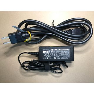 エイサー(Acer)のADP-30JH Delta Genuine AC Adapter(PC周辺機器)