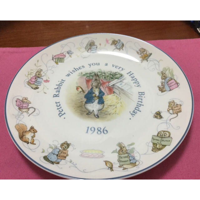 WEDGWOOD(ウェッジウッド)のWedgwood Peter Rabbit B-day Plate【旧刻印】 インテリア/住まい/日用品のキッチン/食器(食器)の商品写真